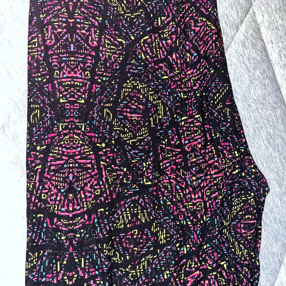 LuLaRoe tall/curvy leggings